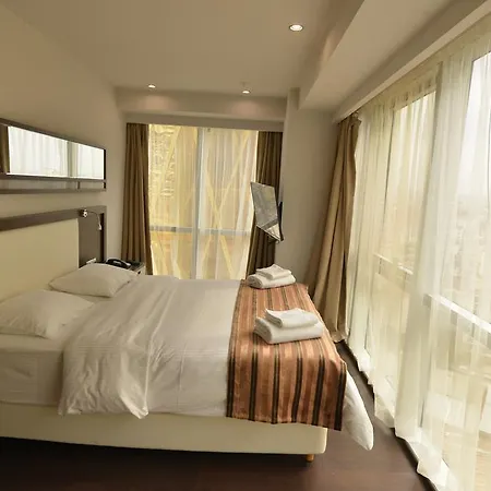 Mac Vazo Kule Apartment *