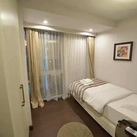Mac Vazo Kule * Istanbul